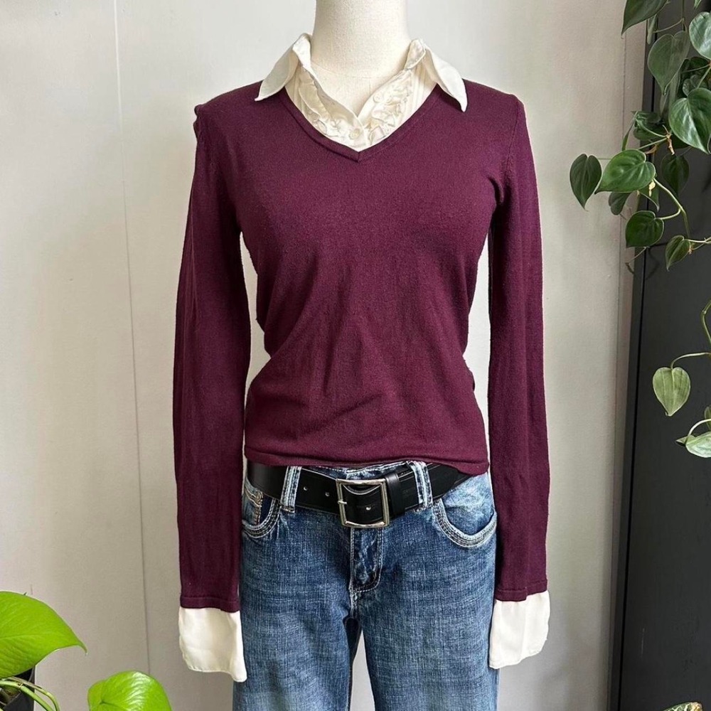 Apt 9 Petite Medium Burgundy V-Neck Sweater White Ruffle Collar Cuffs Preppy